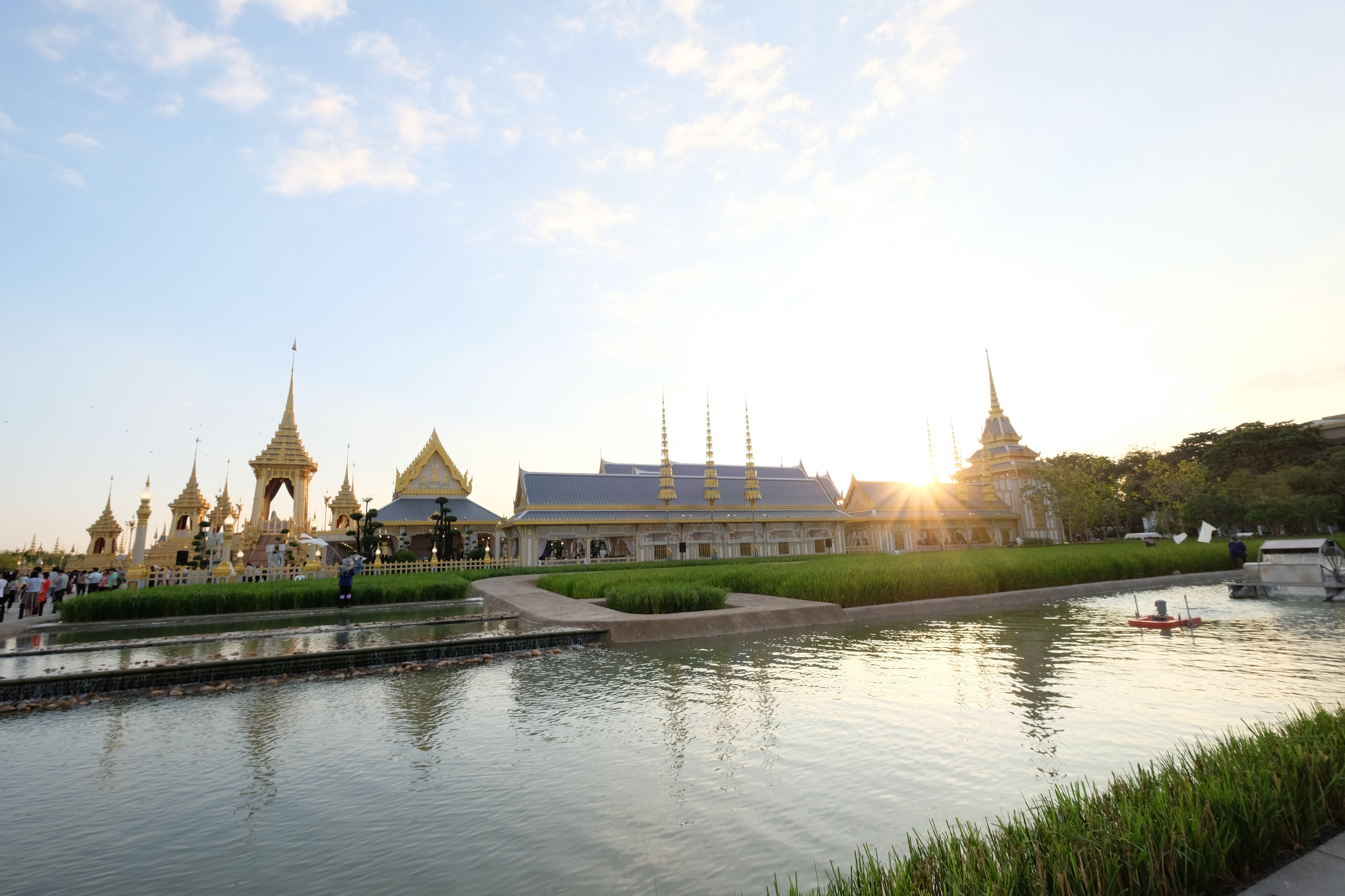皇家田广场（Sanam Luang · สนามหลวง）