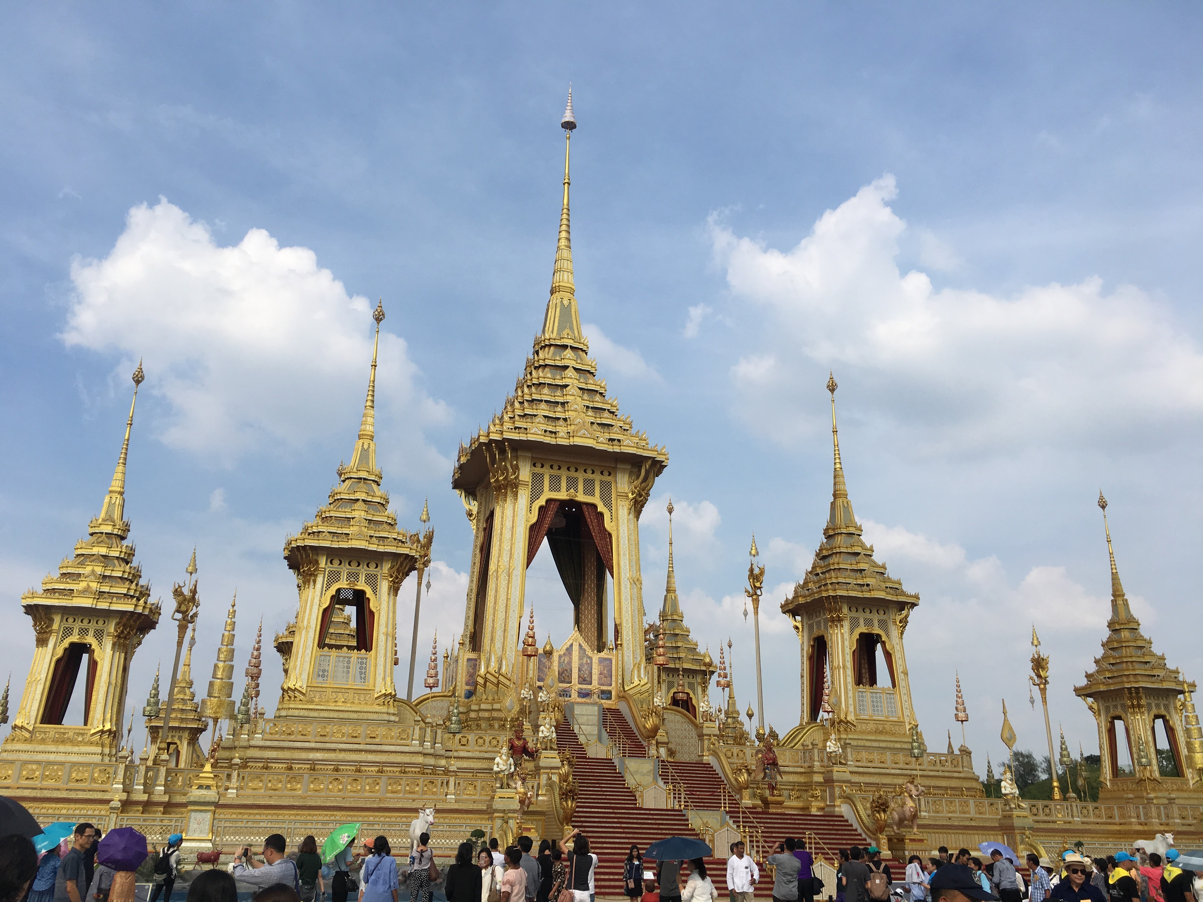 皇家田广场（Sanam Luang · สนามหลวง）