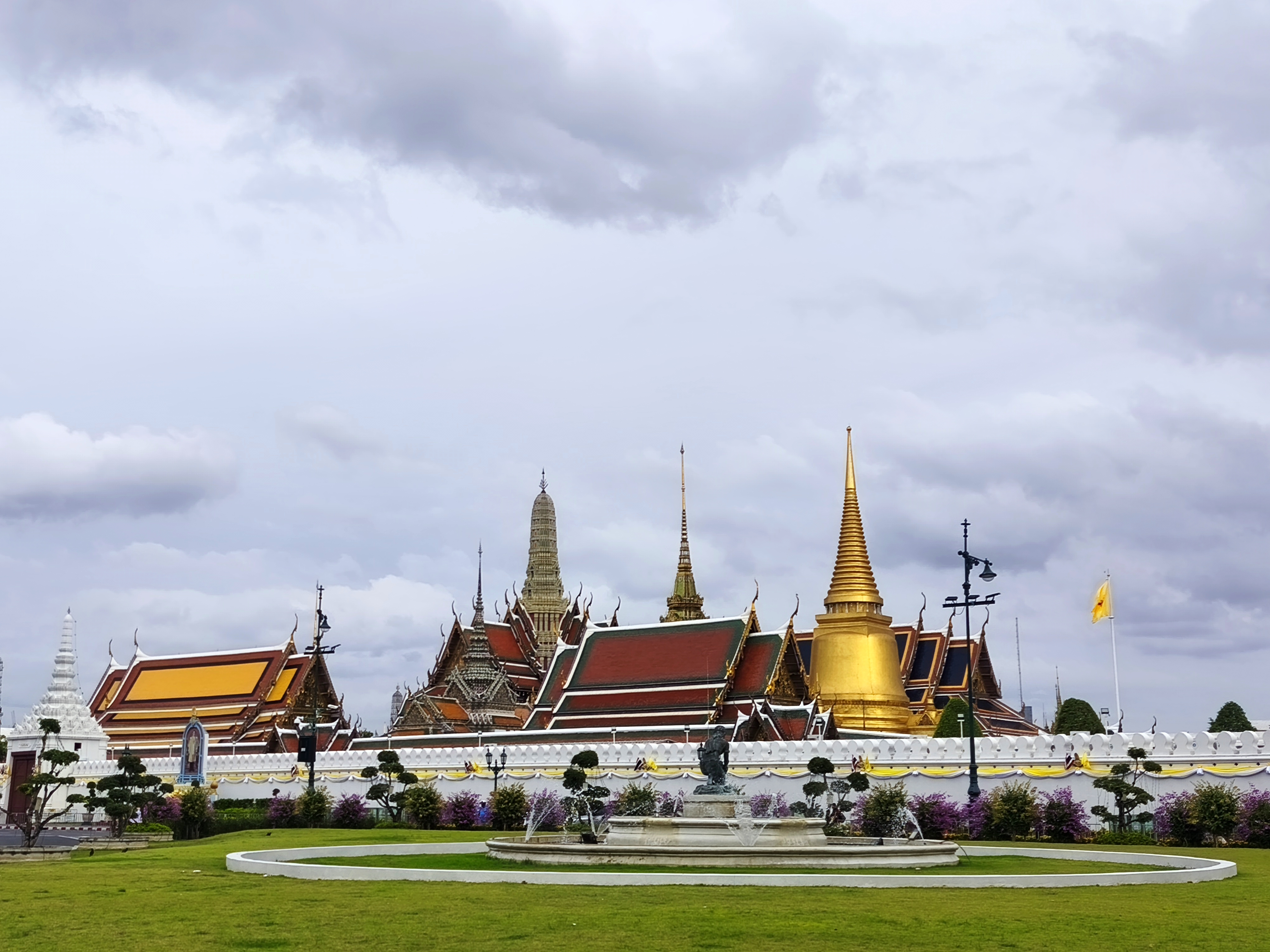 皇家田广场（Sanam Luang · สนามหลวง）